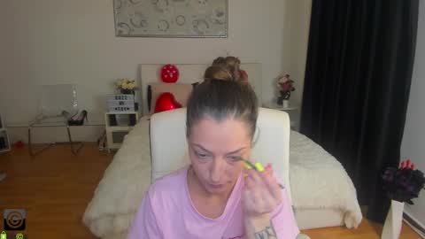 IvyFox online show from February 2025 04:58:02 PM