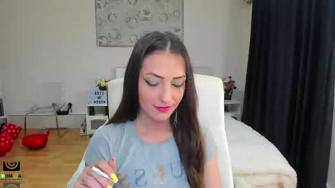 IvyFox online show from March 2025 12:42:02 PM