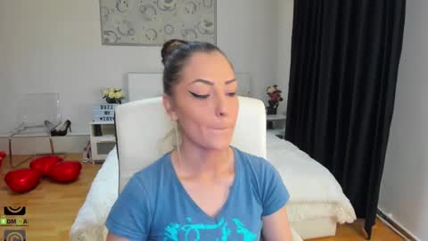 IvyFox online show from March 2025 10:29:02 AM