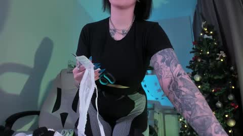 IVY - Follow me 3 online show from December 2024 06:37:02 AM