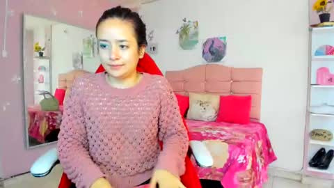 Snapshot of ivyyemerald_ chatting on July 2026 02:01:01 PM IVY online show from July 2026 02:01:01 PM
