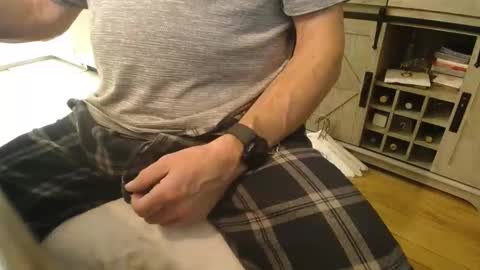 iwanttolicku40 online show from October 2025 10:43:01 PM