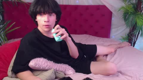 Snapshot of iwillfall_ chatting on December 2024 04:31:02 AM Maxim online show from December 2024 04:31:02 AM