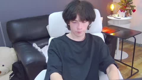 Snapshot of iwillfall_ chatting on December 2024 09:29:02 PM Maxim online show from December 2024 09:29:02 PM