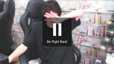 Snapshot of iwillfall_ chatting on December 2024 09:43:01 PM Maxim online show from December 2024 09:43:01 PM