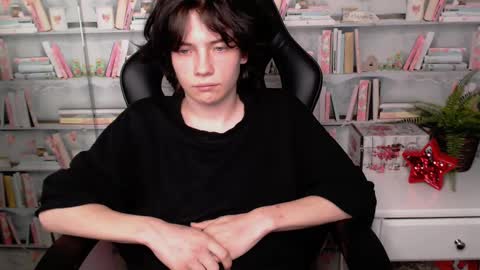 Snapshot of iwillfall_ chatting on February 2025 04:21:02 AM Maxim online show from February 2025 04:21:02 AM