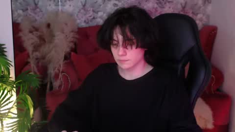 Snapshot of iwillfall_ chatting on March 2025 09:59:02 PM Maxim online show from March 2025 09:59:02 PM