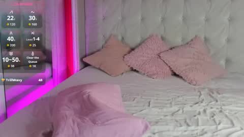 Snapshot of iwillfall_ chatting on September 2025 10:26:01 PM Maxim online show from September 2025 10:26:01 PM