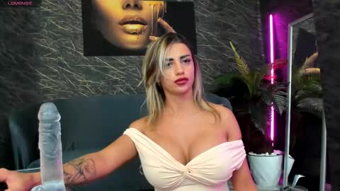 Snapshot of izabelatessa chatting on September 2025 07:04:01 PM izabelatessa online show from September 2025 07:04:01 PM