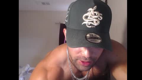 izak144 online show from October 2025 09:48:01 PM