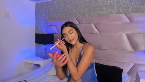 Izan Thorne online show from July 2026 12:42:02 PM