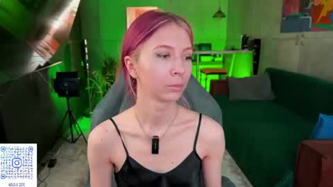 Snapshot of izi_fox chatting on July 2026 11:03:02 AM izi online show from July 2026 11:03:02 AM