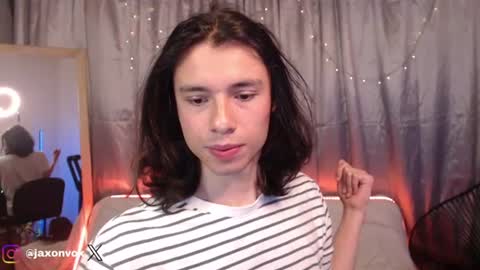 Hey im Jaxxxon check my info     online show from June 2026 11:57:02 AM