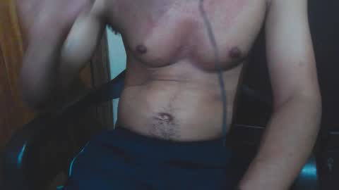 Snapshot of j_castello chatting on October 2025 04:18:01 PM J online show from October 2025 04:18:01 PM