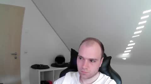 here4y online show from April 2026 05:52:01 AM