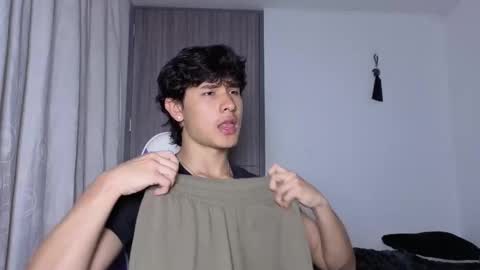 Noah online show from December 2025 08:36:02 PM