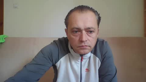 Snapshot of ja424387 chatting on October 2025 11:34:02 AM Tomek online show from October 2025 11:34:02 AM