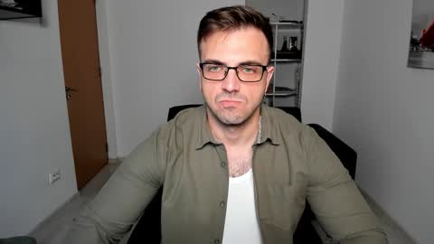 Snapshot of jace_thorne chatting on September 2025 04:17:01 PM Jace online show from September 2025 04:17:01 PM