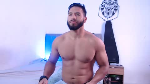 Snapshot of jack_master_muscle chatting on February 2025 05:46:02 PM jack and leah online show from February 2025 05:46:02 PM