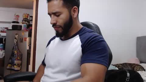 Snapshot of jack_master_muscle chatting on February 2025 03:32:01 AM jack and leah online show from February 2025 03:32:01 AM