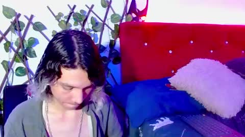 Snapshot of jack_s21 chatting on December 2024 10:40:01 PM Laick online show from December 2024 10:40:01 PM