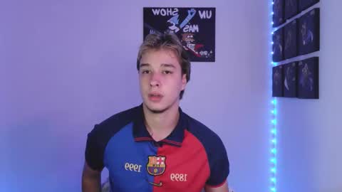 J online show from October 2025 04:43:02 AM