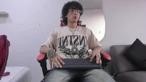 Jackes Taylor online show from November 2025 09:21:02 PM