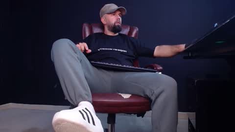 JackEthan online show from October 2025 04:31:01 AM