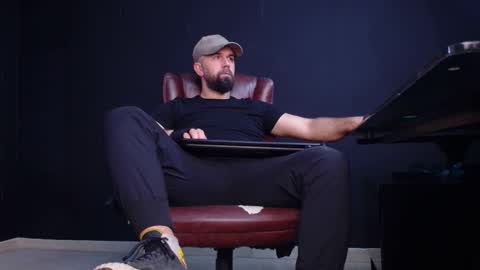 JackEthan online show from October 2025 05:33:01 AM