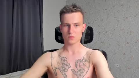 Nikolay online show from June 2026 10:12:02 PM