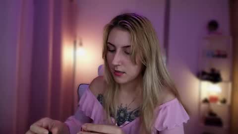 Snapshot of jacky_croft chatting on May 2026 03:04:02 AM Linda Sofia help me get to 100 thumbs up online show from May 2026 03:04:02 AM