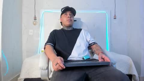 TJ online show from November 2025 07:01:01 AM