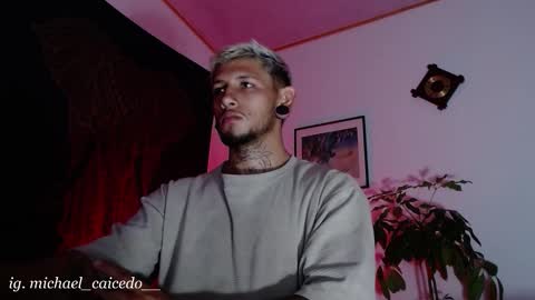 Michael Caicedo online show from September 2025 03:45:02 AM