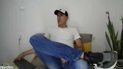 Jacob And Jayden online show from November 2025 07:15:01 PM