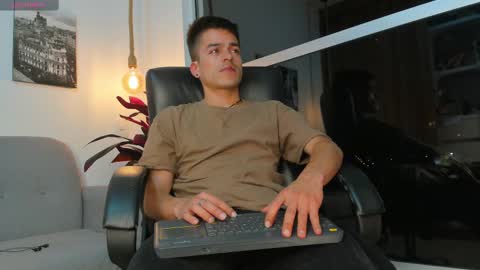 JACOB STONES online show from February 2025 07:33:01 AM