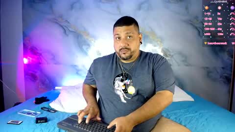 daddy sir master bear online show from April 2026 12:50:02 PM