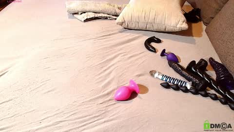 JacqueLynexxyz online show from April 2026 01:09:02 PM