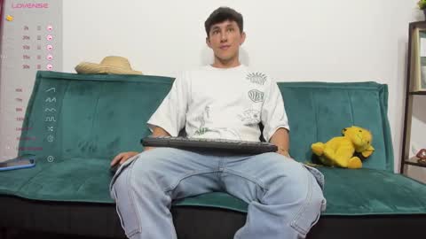 Snapshot of jacques_cardiet chatting on January 2025 09:21:01 PM jacobo online show from January 2025 09:21:01 PM