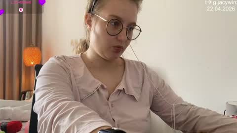 jacywinslat online show from April 2026 05:43:02 AM