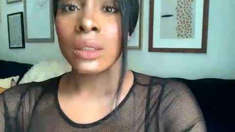 Jade online show from October 2025 09:12:02 PM