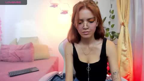 jade77__ online show from September 2025 01:22:01 PM