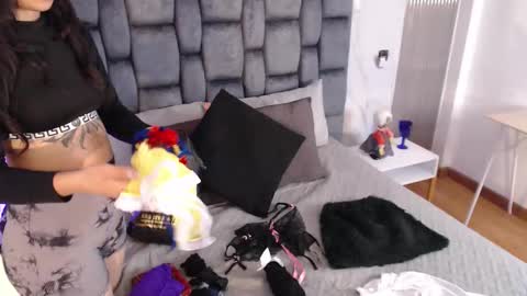 Sara online show from October 2025 12:38:01 PM