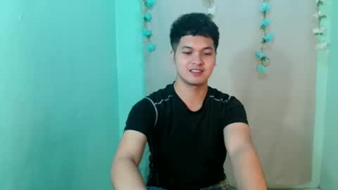 jade_halo online show from April 2026 02:33:01 PM