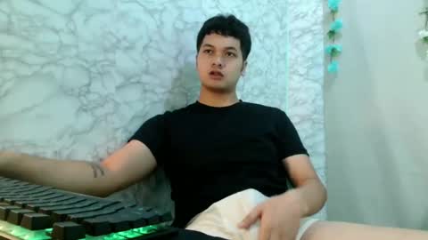 jade_halo online show from April 2026 12:33:02 AM