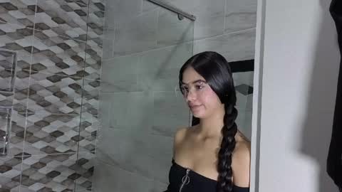 Snapshot of jade_lovv chatting on June 2026 12:22:02 PM jade_lovv online show from June 2026 12:22:02 PM