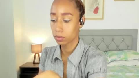 Jade smile online show from February 2026 03:53:01 PM