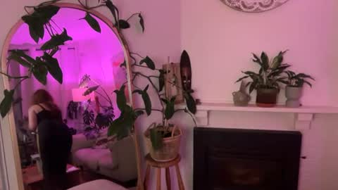 Snapshot of jade_slade chatting on June 2026 04:08:01 AM Jade Slade online show from June 2026 04:08:01 AM