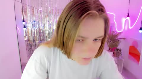 Jade online show from September 2025 09:08:02 PM