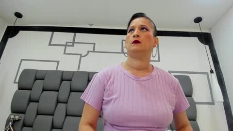 Jade  online show from January 2025 11:02:01 AM