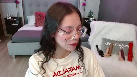 Snapshot of jade_storm_ chatting on January 2025 08:37:02 PM JADE online show from January 2025 08:37:02 PM
